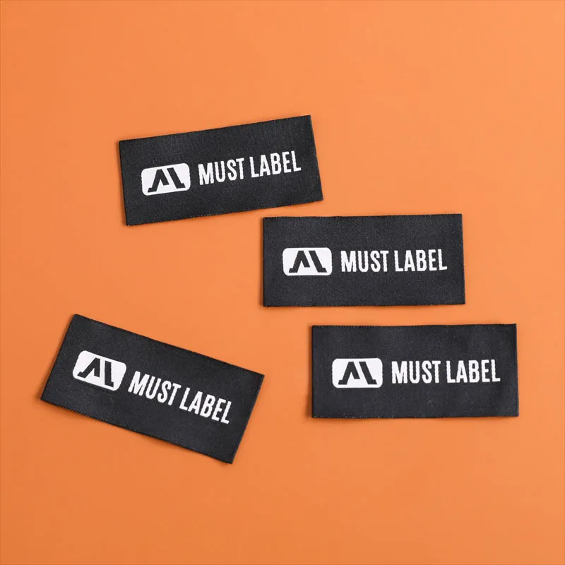 Importanța etichetelor țesute în branding și identificarea produsului